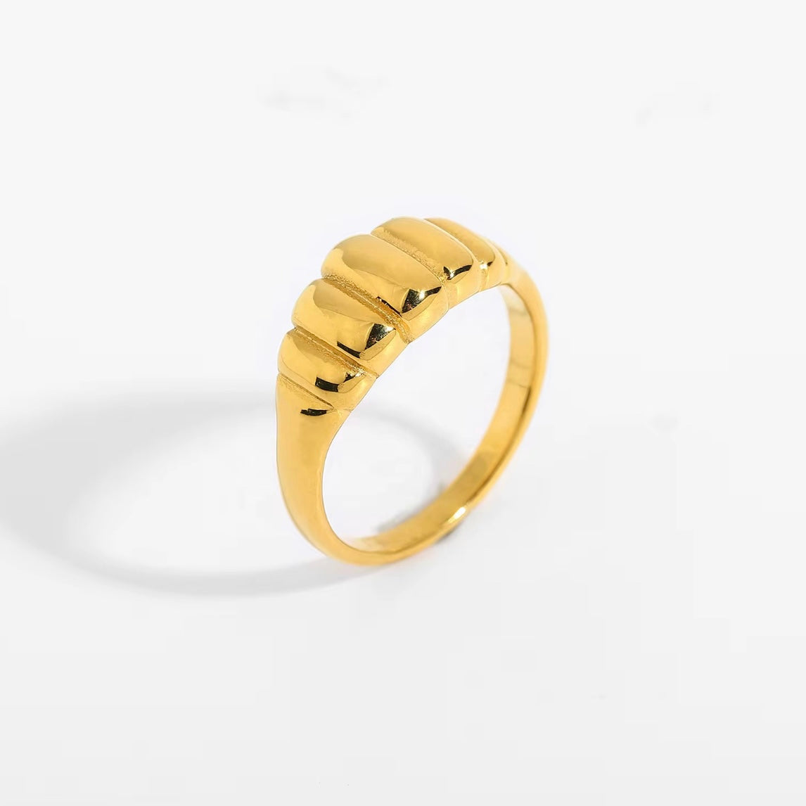 18K Gold Plated Stainless Steel Roxy Ring Detail