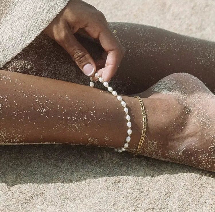 close up on the beach Figaro Chain Anklet Bracelet ELSSIZ