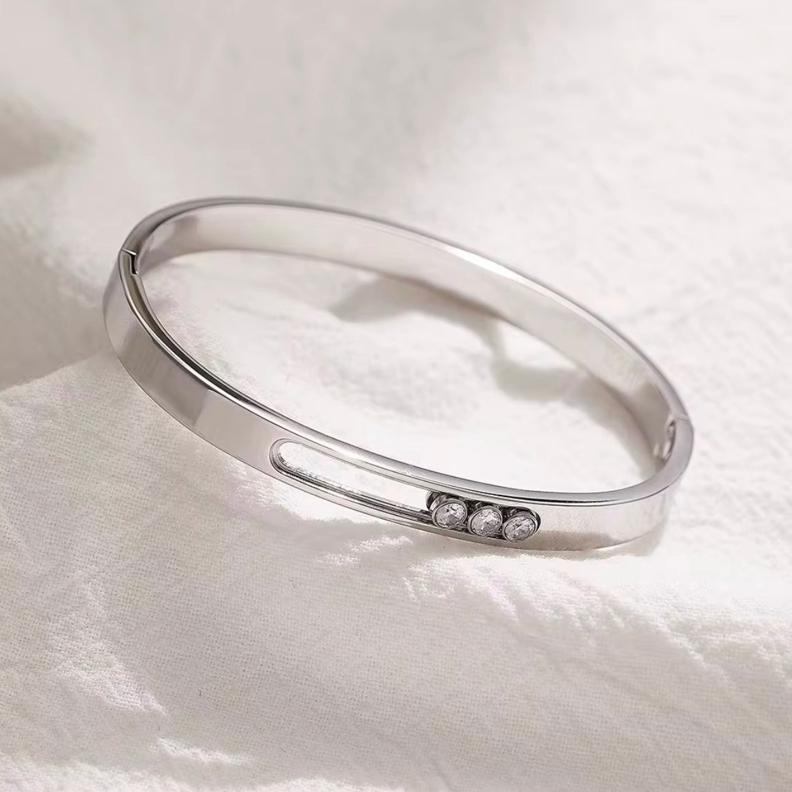 Dancing Rhinestone Bangle Bracelet ELSSIZ