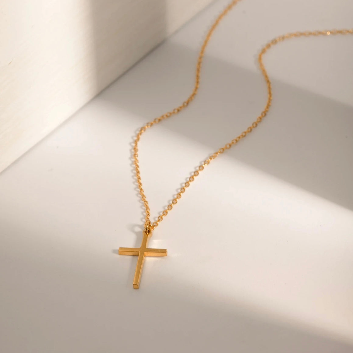 Minimalistic Cross Necklace ELSSIZ