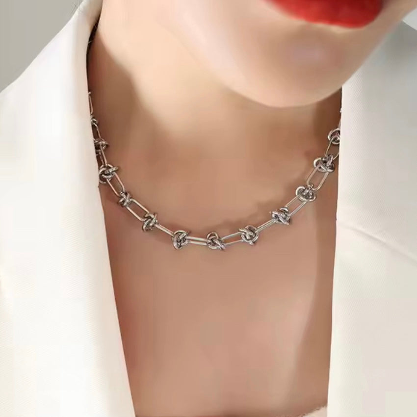 Knots & Twists Chain Necklace ELSSIZ