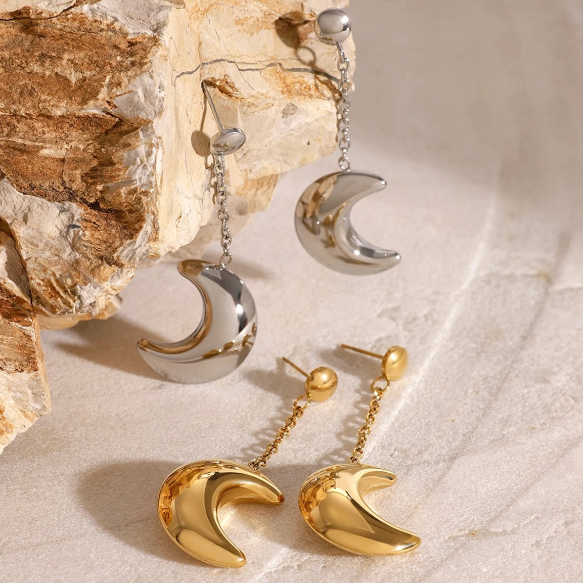 Hollow Moon Earrings ELSSIZ
