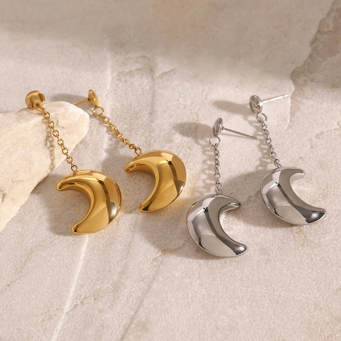 Hollow Moon Earrings ELSSIZ