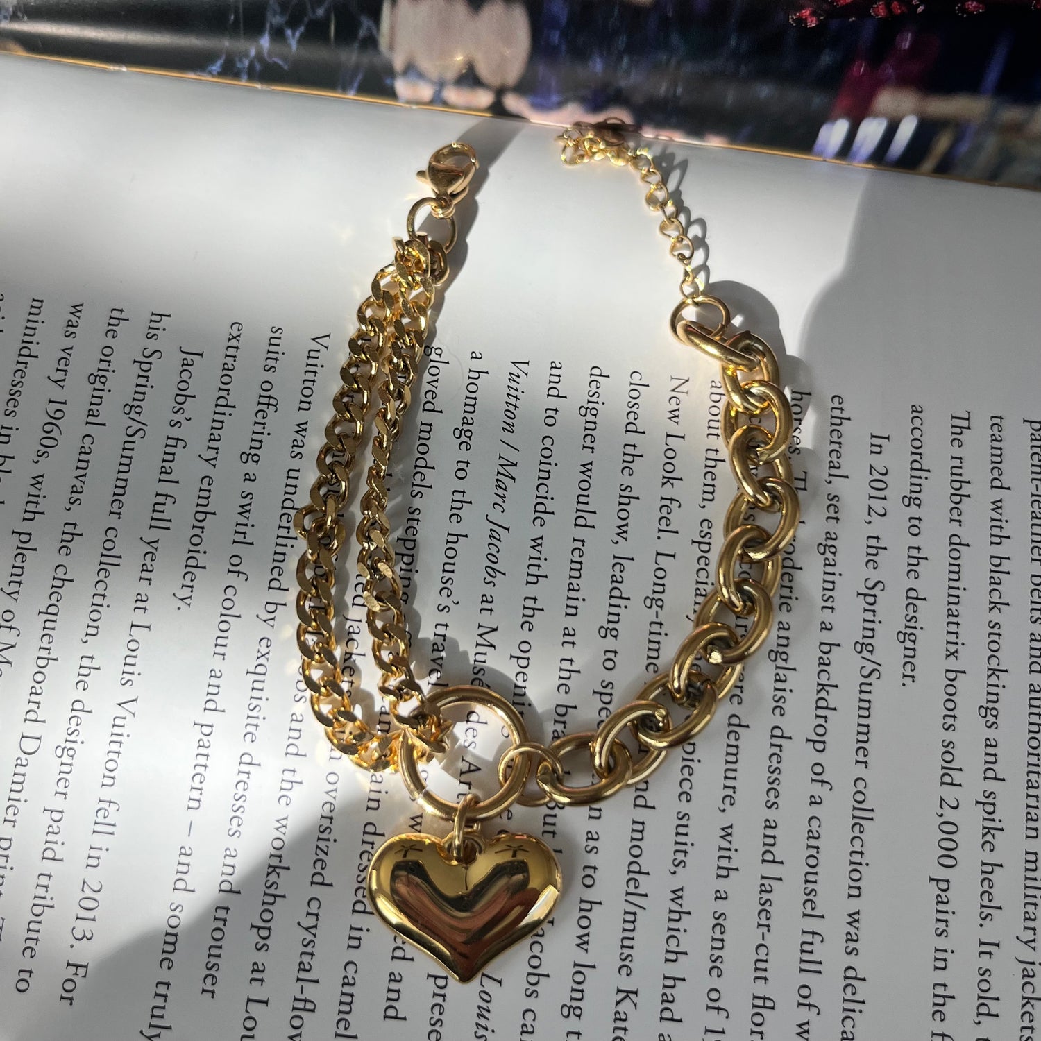 This Heart Charm Bracelet exudes elegance with a modern, chic design. The delicate cuban and oval link chains are connected by a heart charm, making it a symbol of love and fashion. Wear this stunning bracelet as a reminder of your style and passion.

316L Stainless Steel 

6.5 inches long+ 2 " extension

Non Tarnish, Hypoallergenic and water resistant.