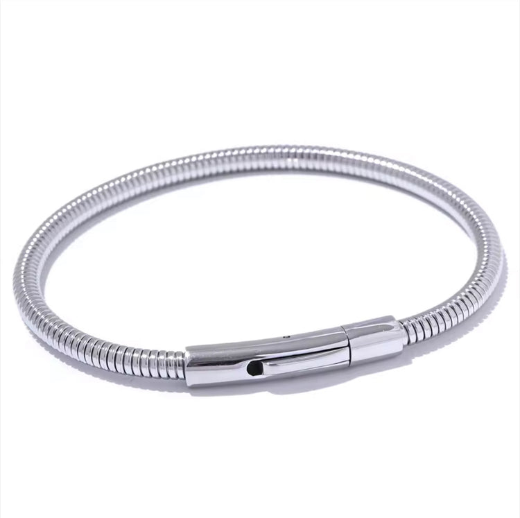 Introducing the Ava Cord Bangle Bracelet - a sleek and modern accessory that effortlessly adds a chic touch to any outfit. Made with a flexible cord design, this bracelet is both stylish and comfortable to wear. Elevate your look with this versatile and sophisticated piece.

 

This piece is made to last, hypoallergenic  & waterproof.

316L Stainless Steel 18K Gold Plated

Max fit 7inches / Link 5mm wide